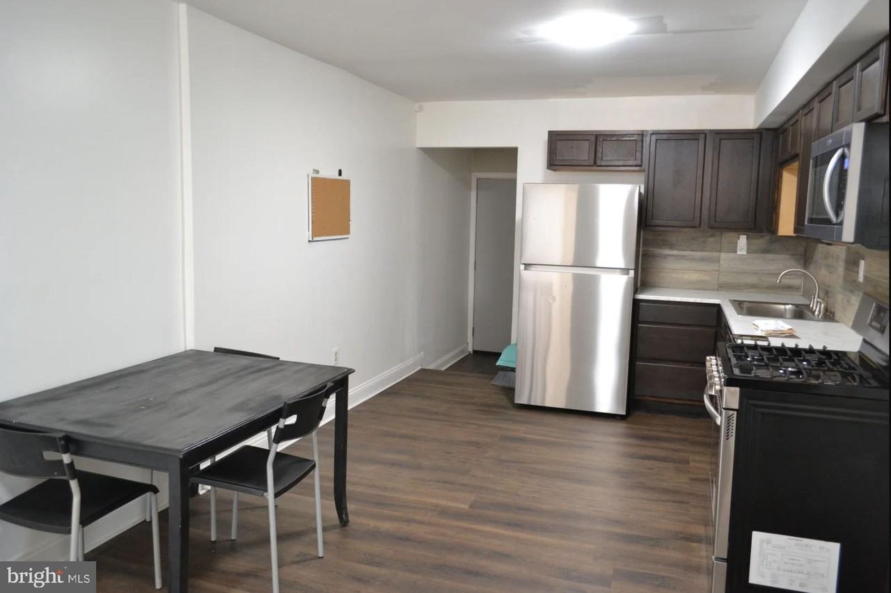 1226 W Cross St - Photo 5 of 17