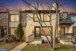 featured image of 10666 Muirfield Dr