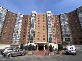 featured image of 15100 Interlachen Dr Apt 815