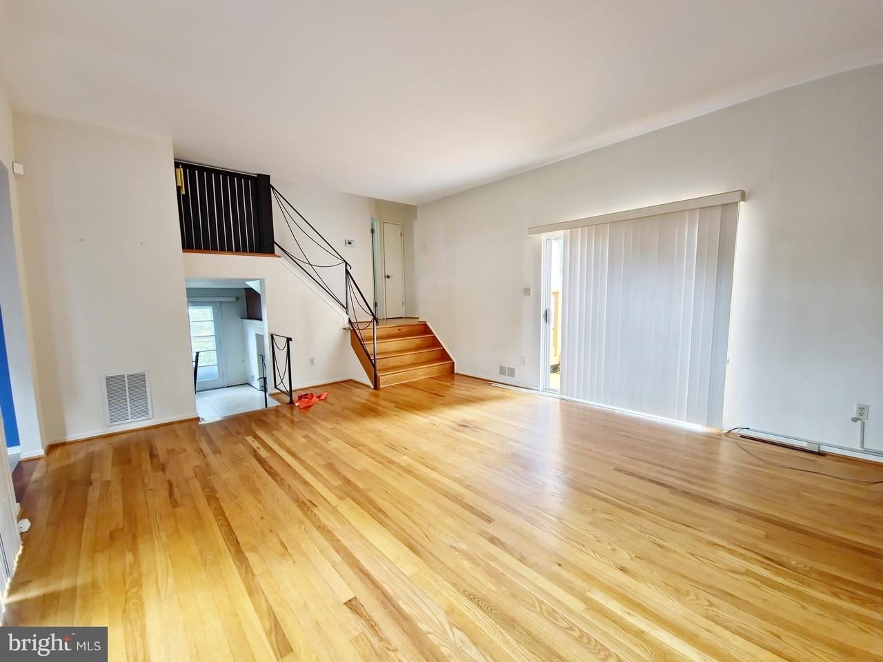 8 Gruenther Ct - Photo 7 of 25