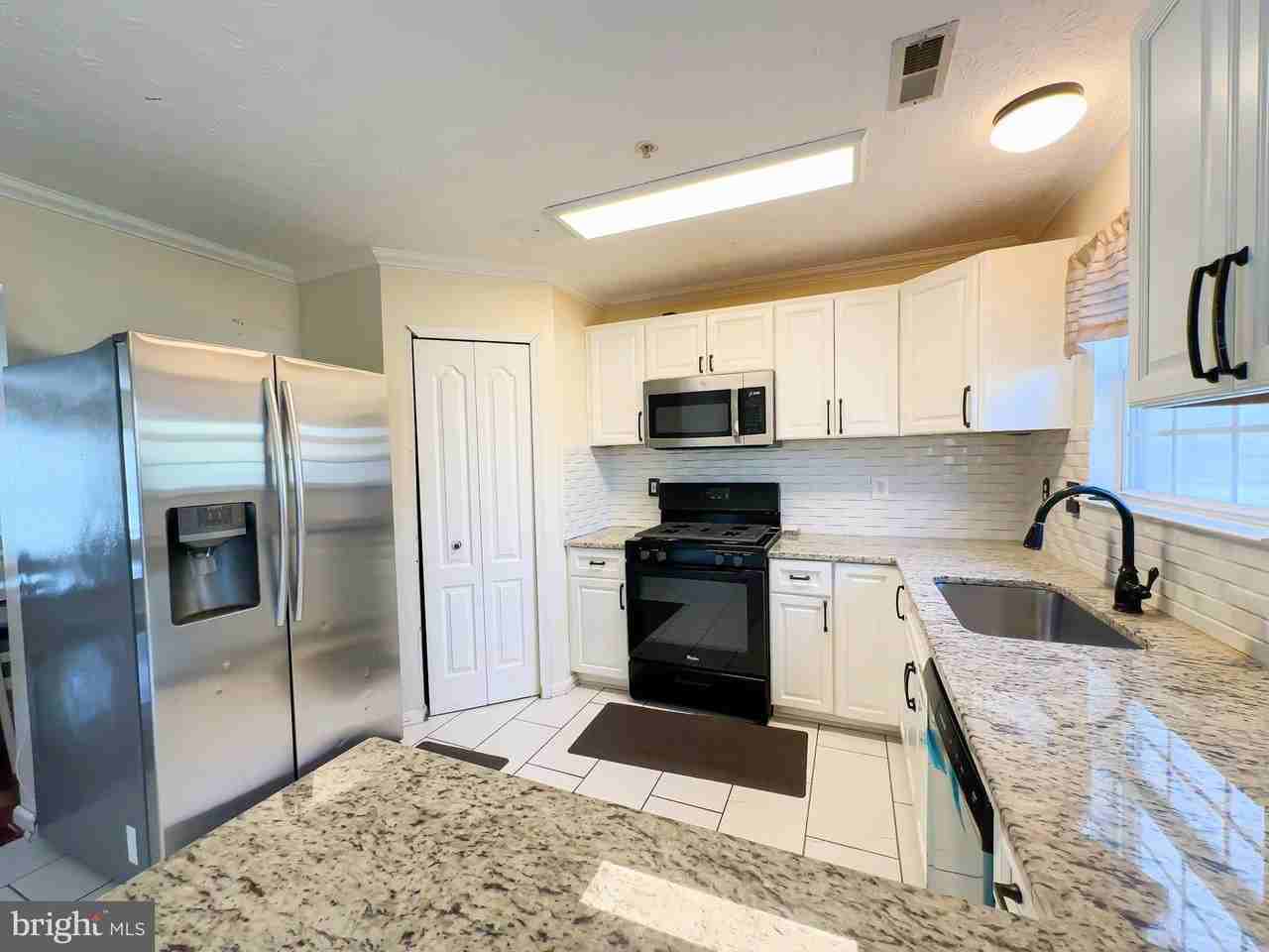 2606 Berrywood Ln - Photo 6 of 26