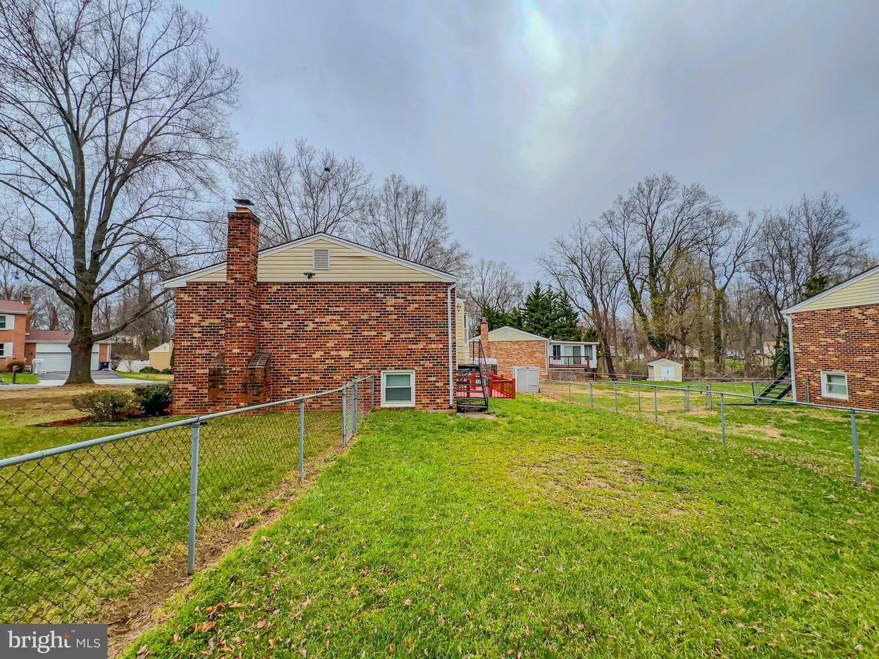 9206 Lorelei Ct - Photo 4 of 49