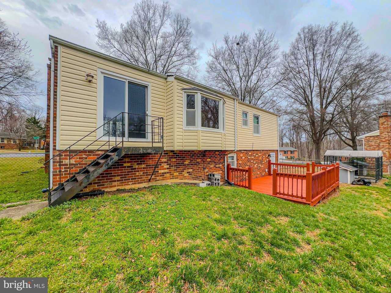 9206 Lorelei Ct - Photo 5 of 49