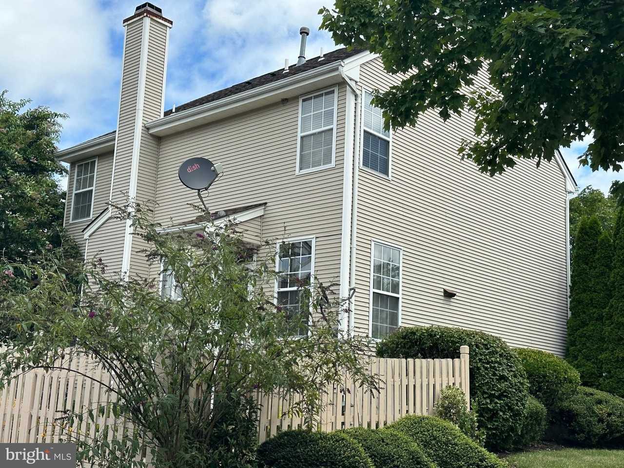 19 Eldridge Dr - Photo 2 of 14