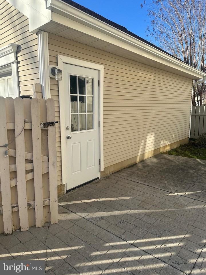 19 Eldridge Dr - Photo 4 of 14