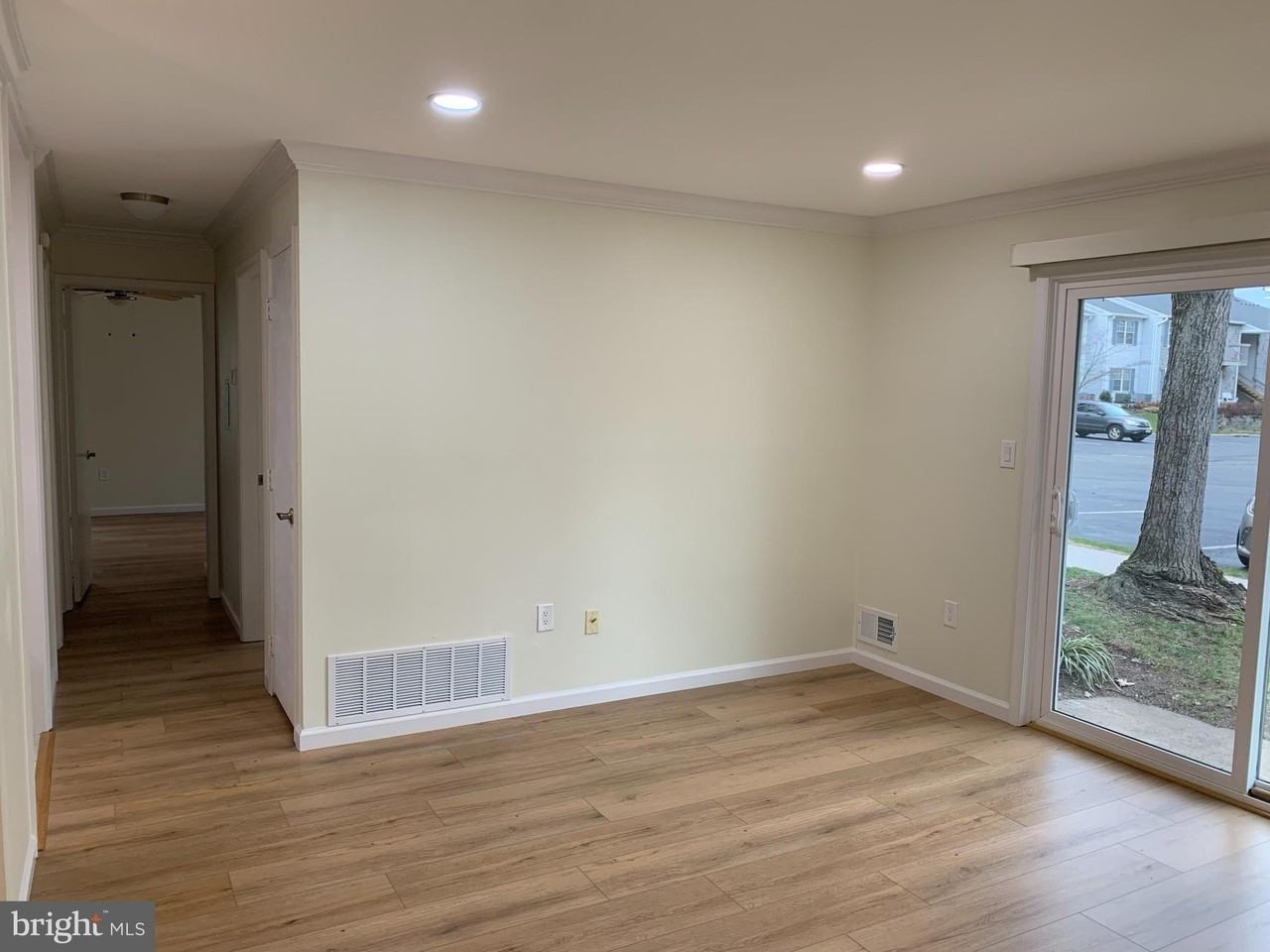 44 Coral Tree Ct - Photo 4 of 21