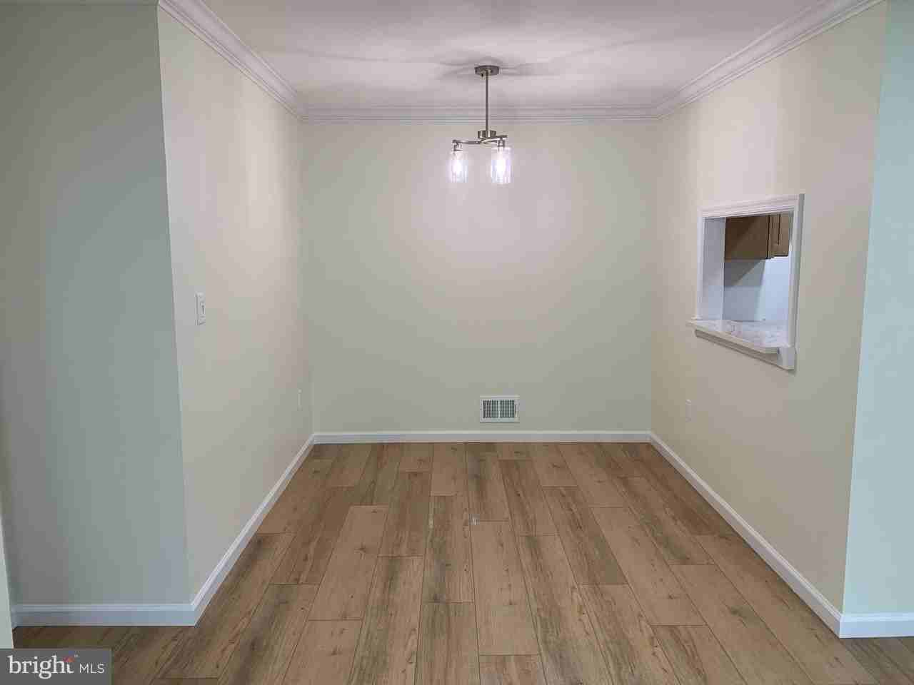 44 Coral Tree Ct - Photo 7 of 21