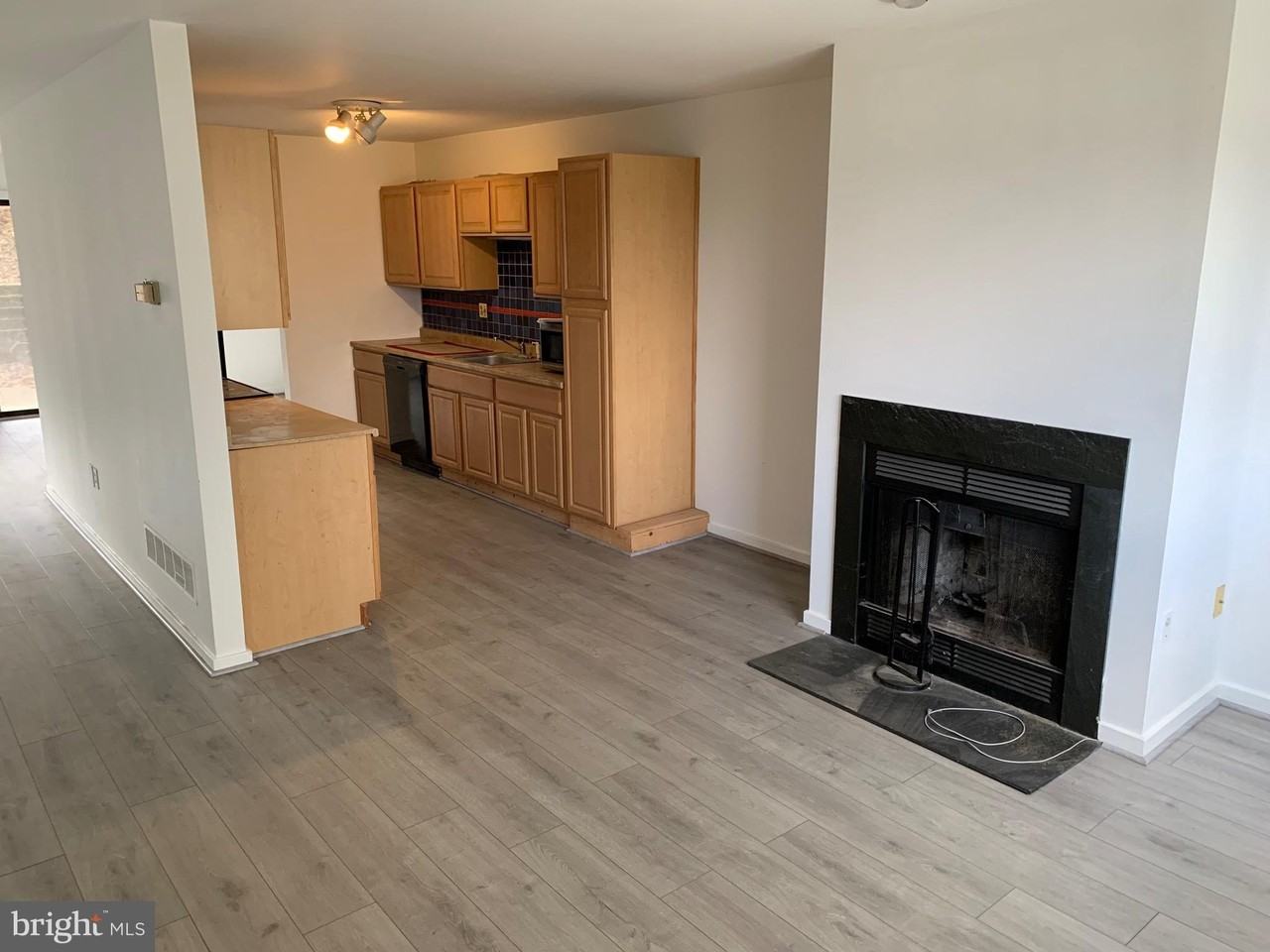 470 Lynetree Dr Unit 22-C #22C - Photo 6 of 15