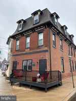 featured image of 444 Bridge St Apt D #Apt D