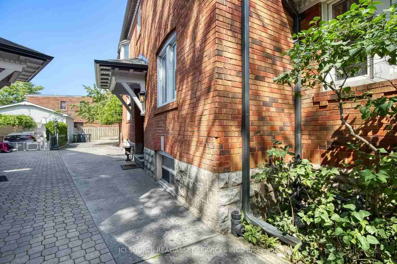 34 Rusholme Drive - Photo 2 of 21