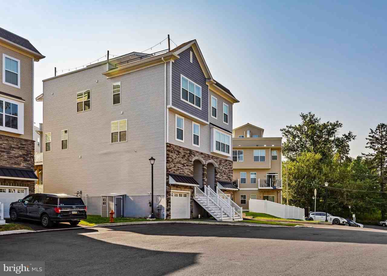 6707 Cinnaminson Ct - Photo 3 of 50