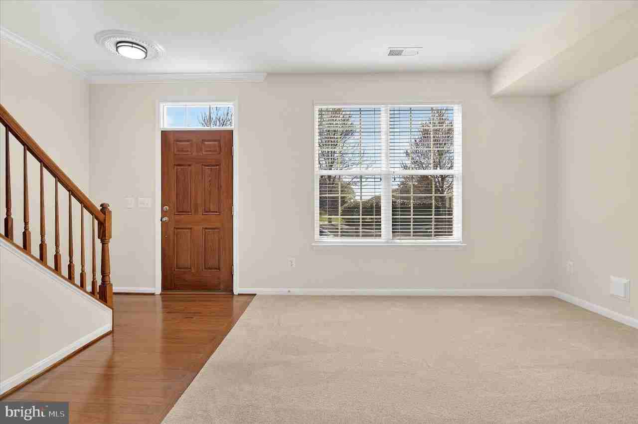 22730 Parkland Farms Ter - Photo 4 of 34