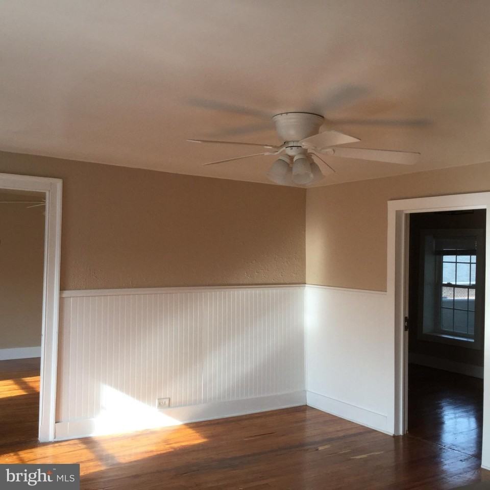 206 W King St Apt 2 - Photo 5 of 7