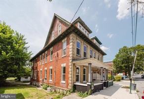 featured image of 315 S Queen St