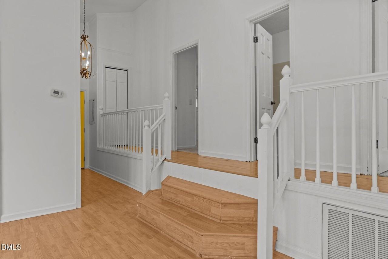 349 Beach End - Photo 4 of 43