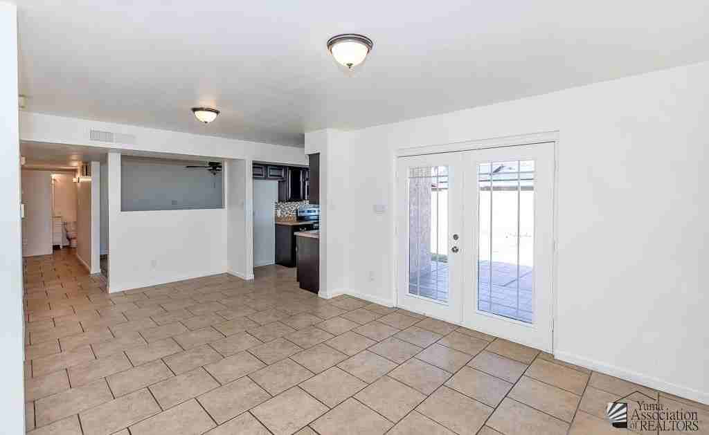 1792 W 29th Dr - Photo 4 of 20