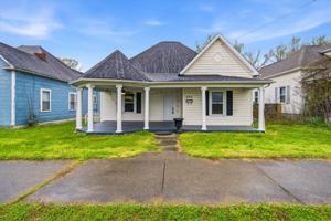 featured image of 401 E Oak Hill Ave #1