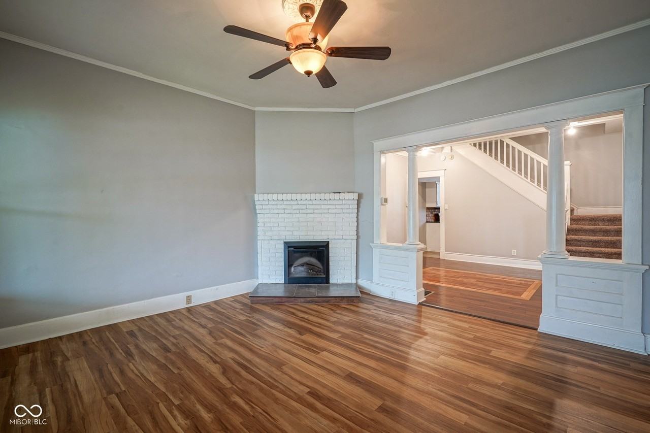 1121 Lexington Ave - Photo 5 of 30