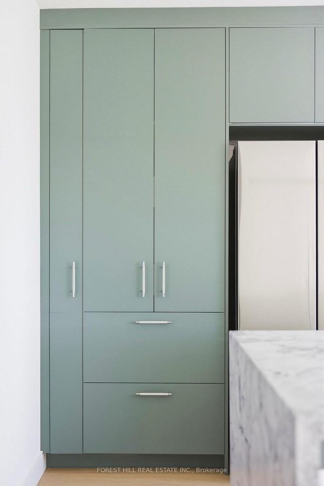 250 Hallam Street - Photo 4 of 24