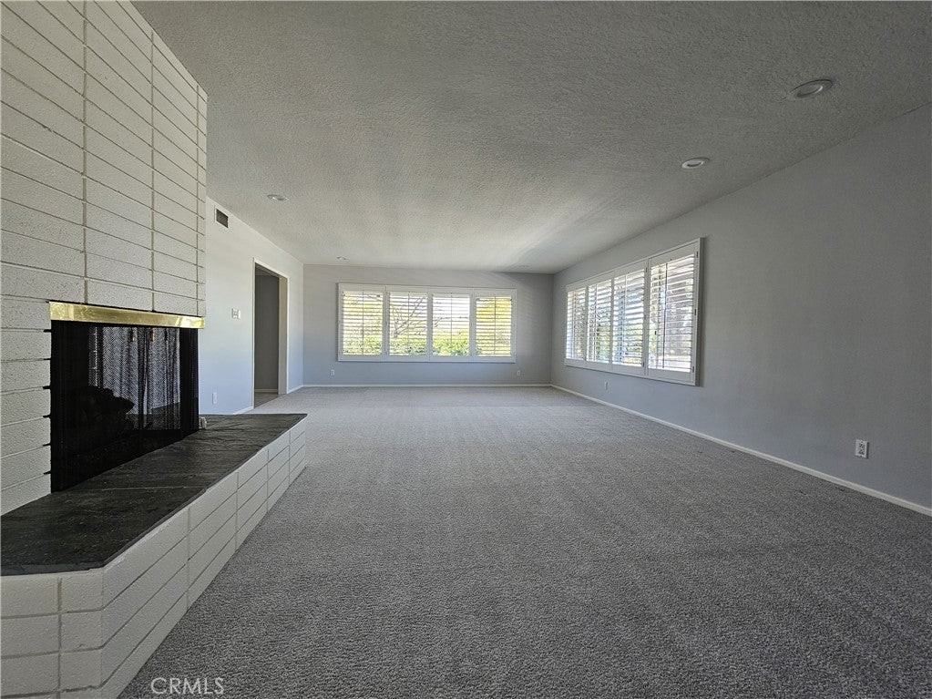 639 Alta Loma Dr - Photo 7 of 26