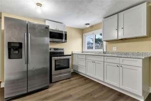 featured image of 24 Whipple Ave ##2