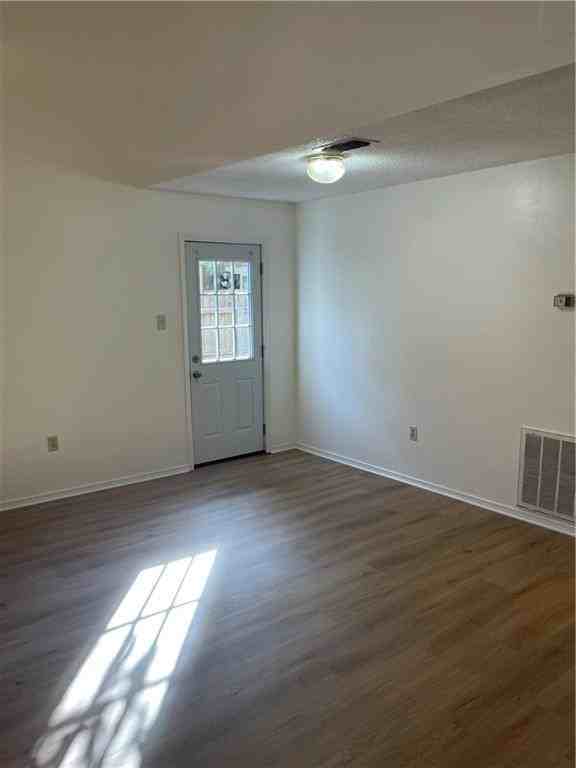 716 Heavens Dr ##14 - Photo 7 of 17