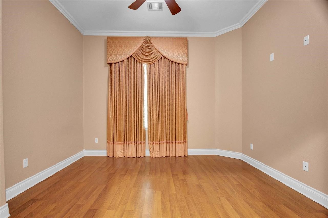 11207 Indian Trails Dr - Photo 6 of 15