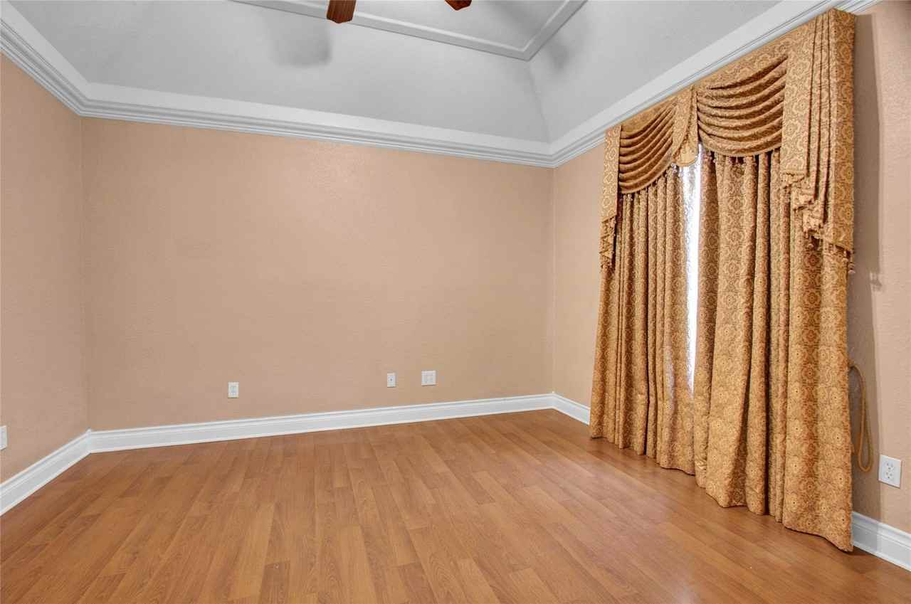 11207 Indian Trails Dr - Photo 7 of 15