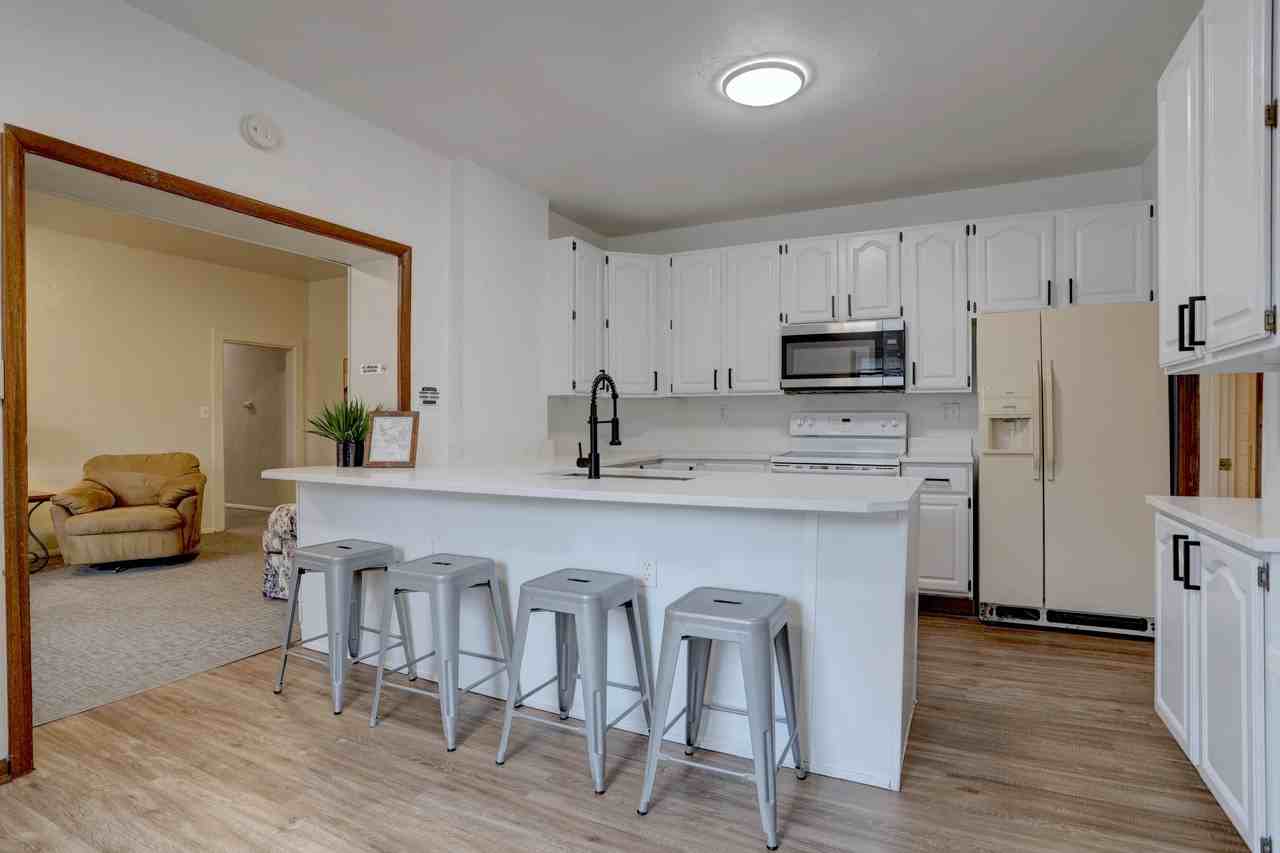 922 14th St #4 - Photo 6 of 17