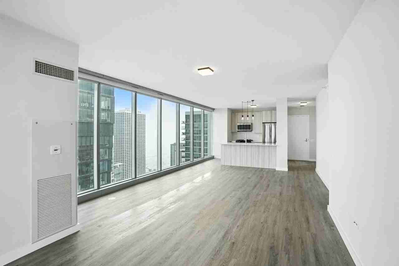 345 E Wacker Dr #3-2 - Photo 3 of 23