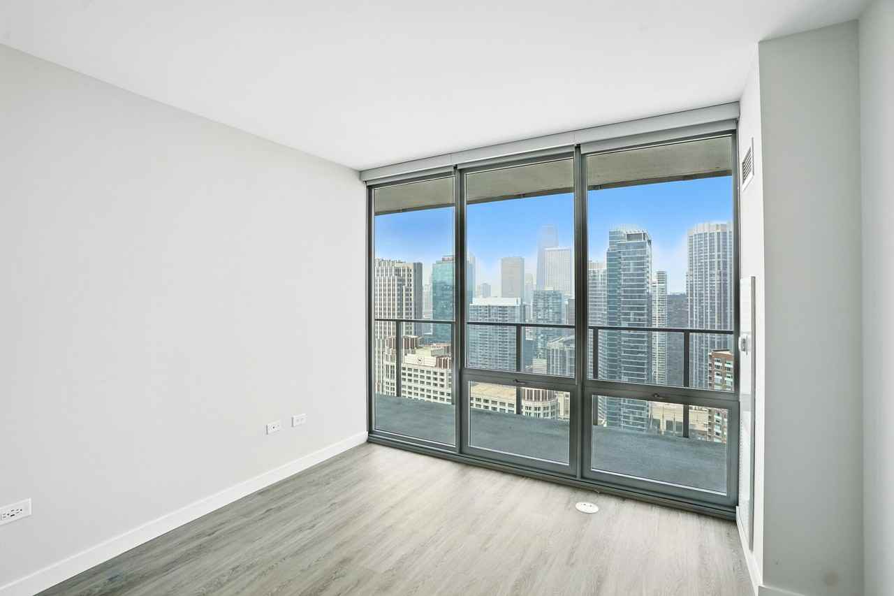 345 E Wacker Dr #3-2 - Photo 7 of 23