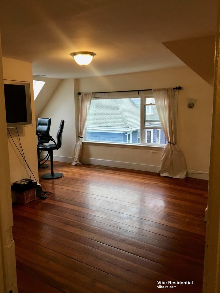 3 Cambridge Ter #3 - Photo 7 of 12