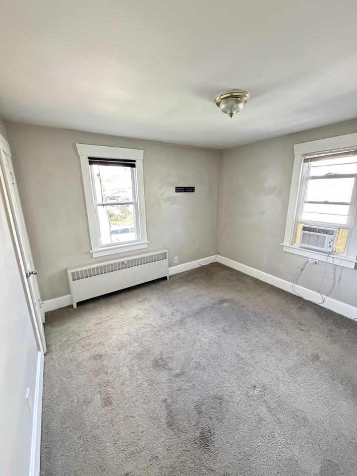 1607 Lasalle Ave #3 - Photo 2 of 8