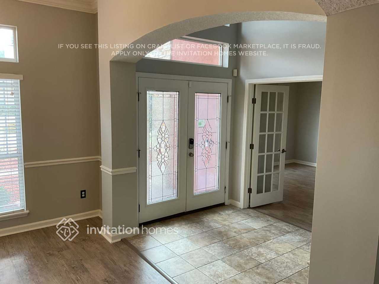 1260 Harbour Town Dr - Photo 4 of 35