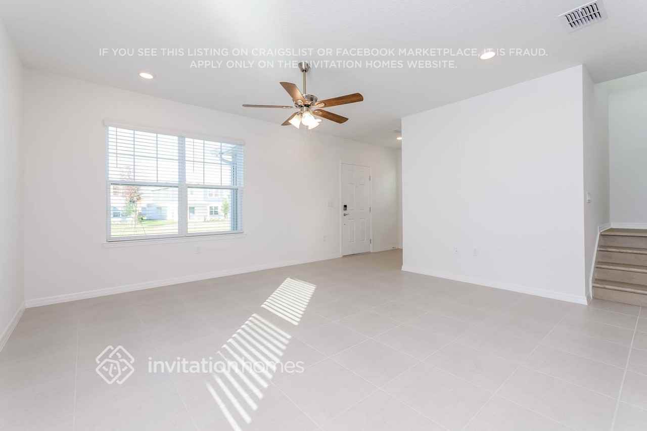 6225 Sunny Time Avenue - Photo 4 of 17