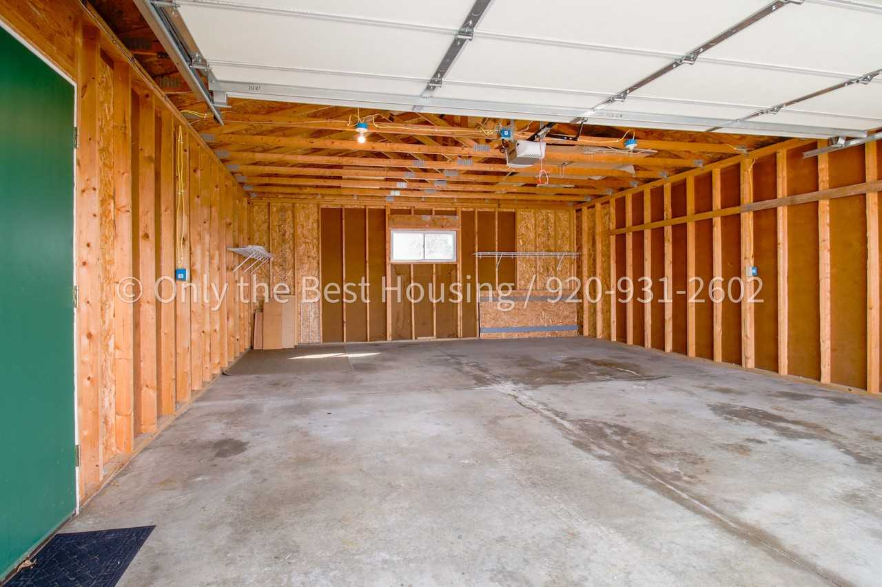 611 E Burnett St #611 - Photo 5 of 31