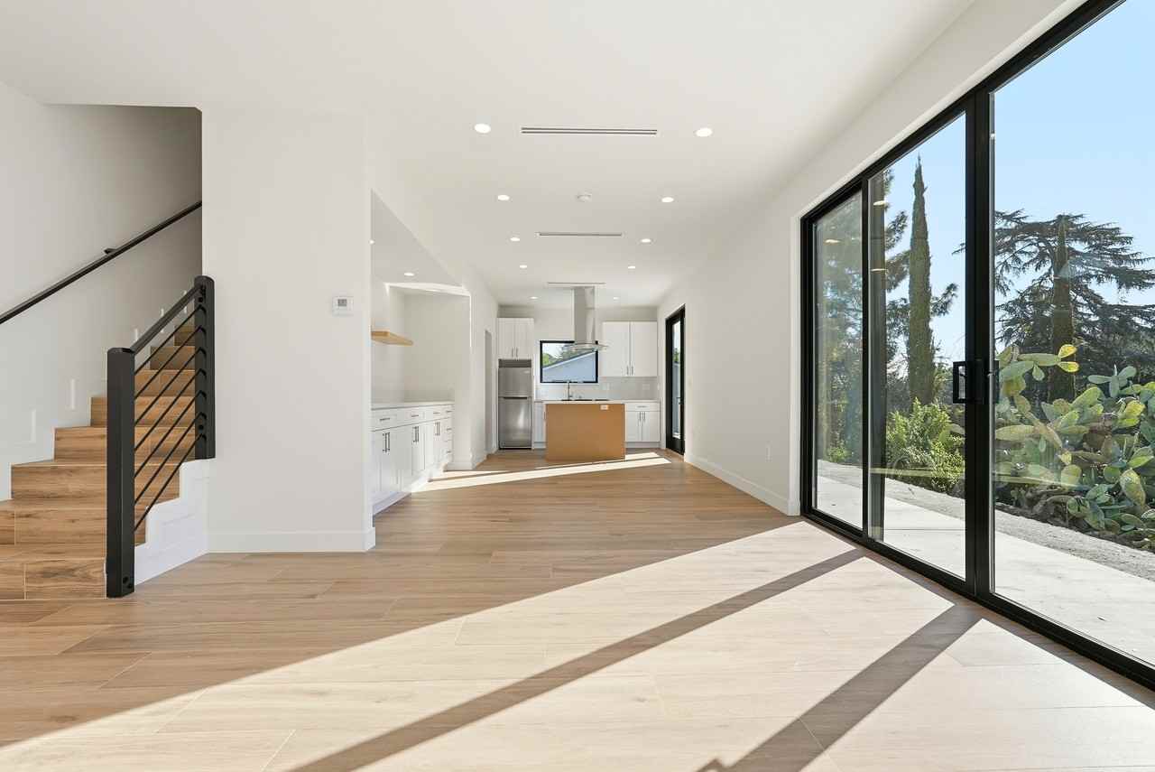 1223 3/4 North Avenue 45 - Photo 2 of 15