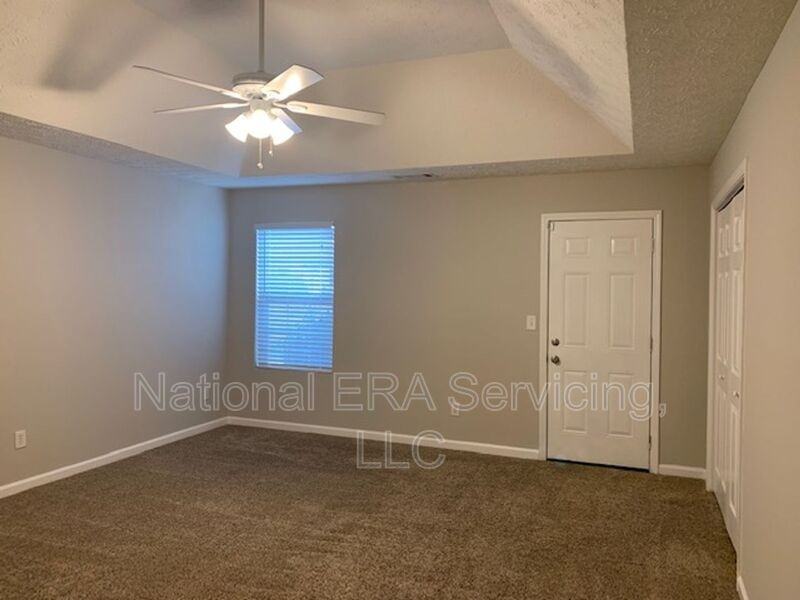 9540 Sleepy Hollow Ln - Photo 7 of 12