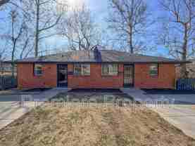 719 E College St #A - Photo 1 of 1