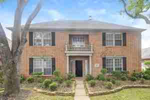 featured image of 4923 Laurel Hill Ct