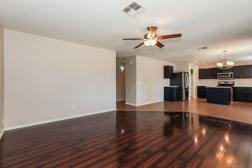 1935 E Renegade Trl - Photo 4 of 17