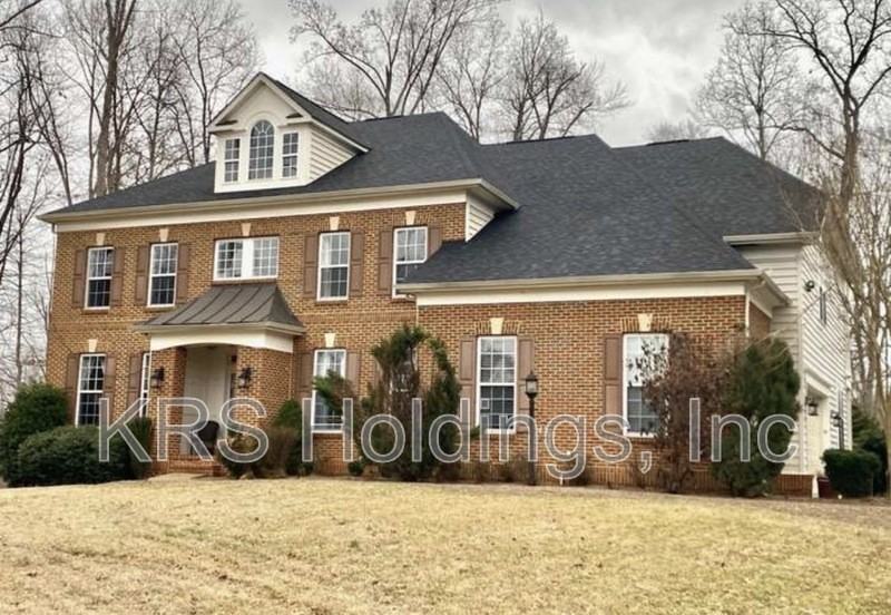 159 Sanford Ferry Ct - Photo 2 of 50