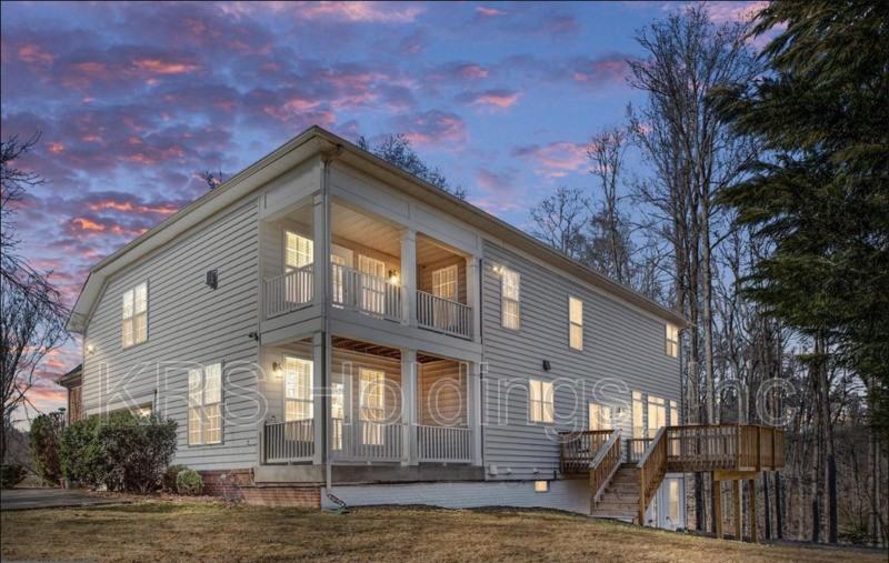 159 Sanford Ferry Ct - Photo 7 of 50