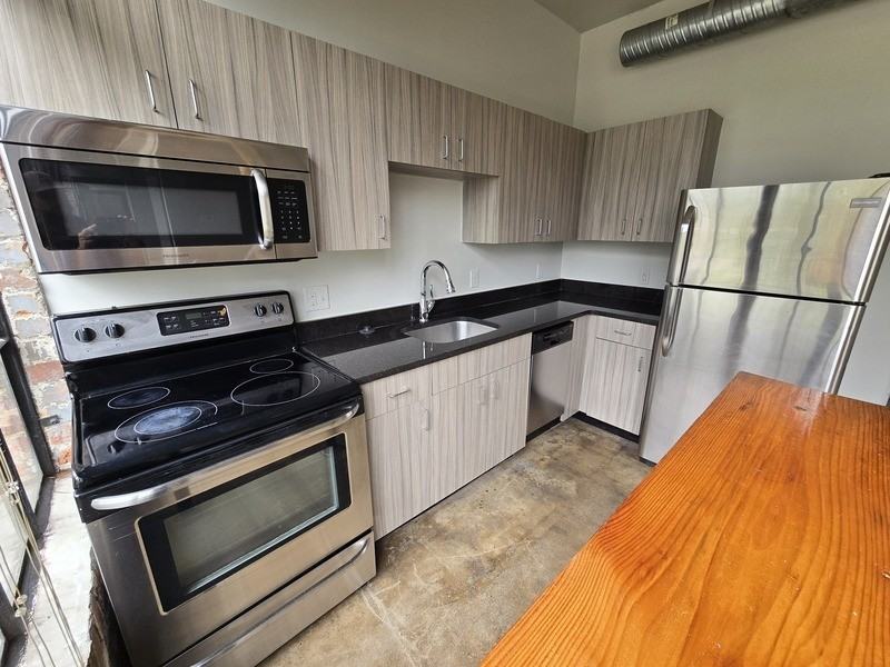 123 Pine St #15 - Photo 6 of 16