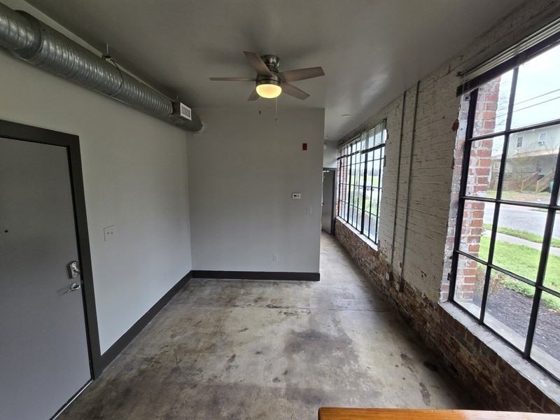123 Pine St #15 - Photo 7 of 16
