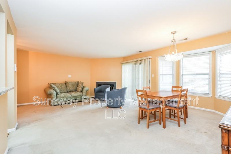 306 Trinity Ct #5 - Photo 3 of 15