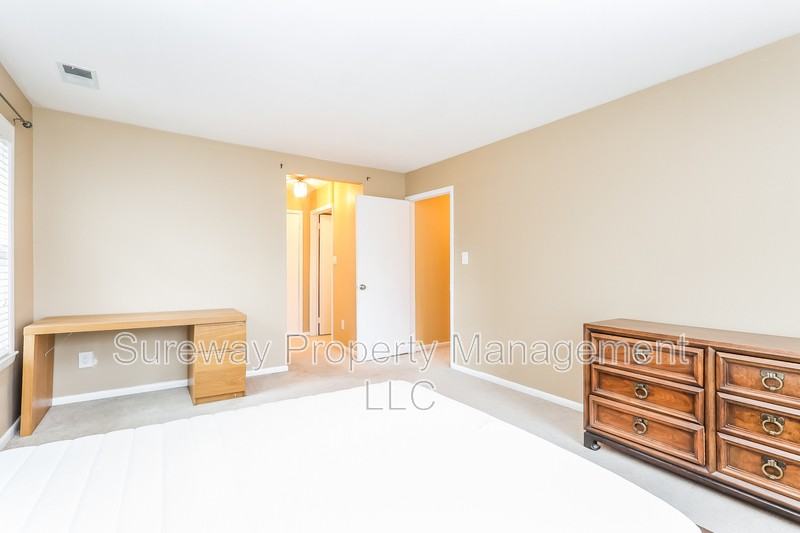 306 Trinity Ct #5 - Photo 7 of 15