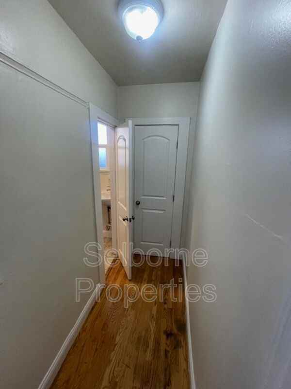 544 Merrimac St - Photo 6 of 14
