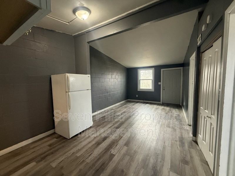 1629 Lexington Ave #A - Photo 3 of 11