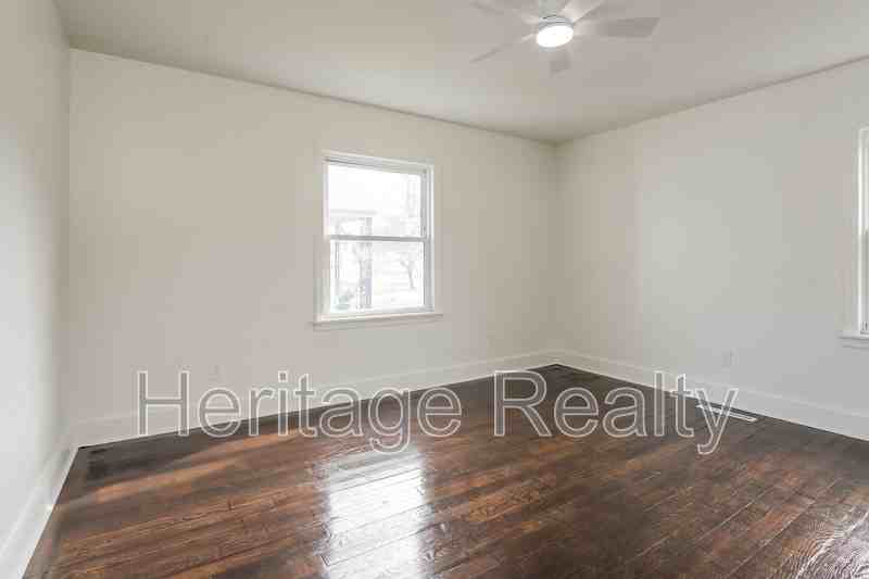 921 Shamrock Ave - Photo 6 of 11